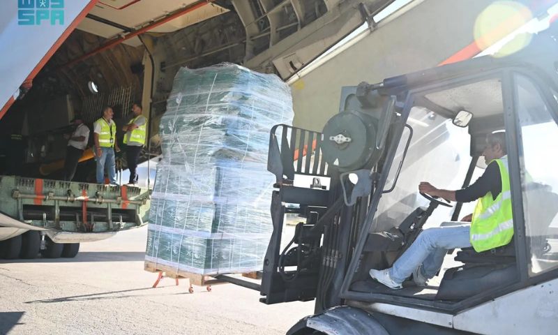 Saudi, Relief Plane, Crown Prince, Lebanon, Custodian of the Two Holy Mosques, Saudi Arabia