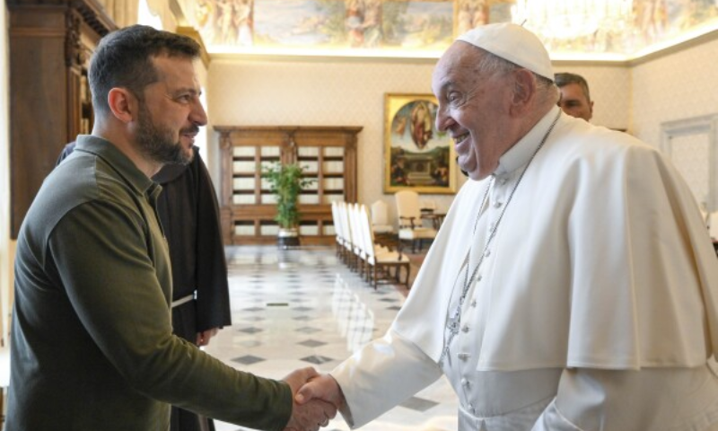 Zelensky Discuss Ukraines Victory Plan with Pope Francis