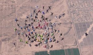 96 skydivers join hands mid-air to set world record