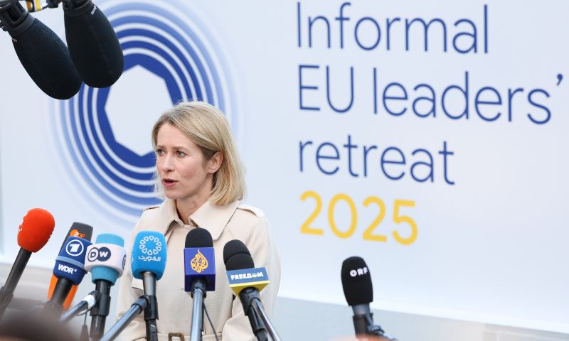 EU 02