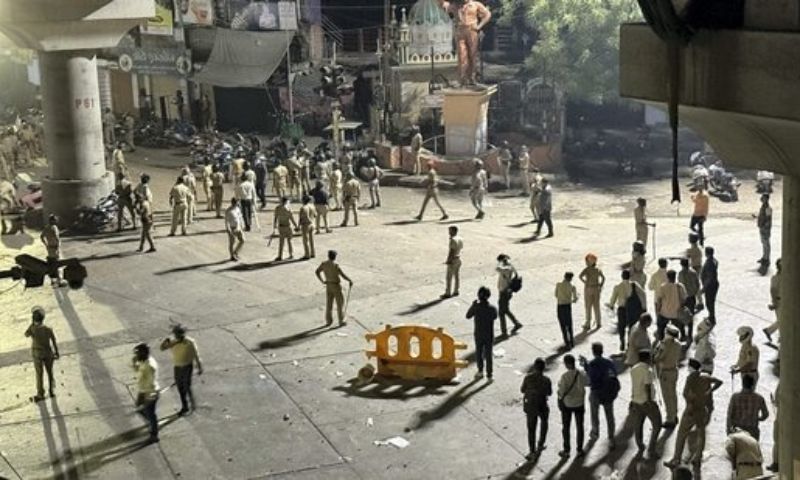 India, Nagpur, Maharashtra, Hindu, Muslim, Aurangzeb, Babri Masjid, Bollywood