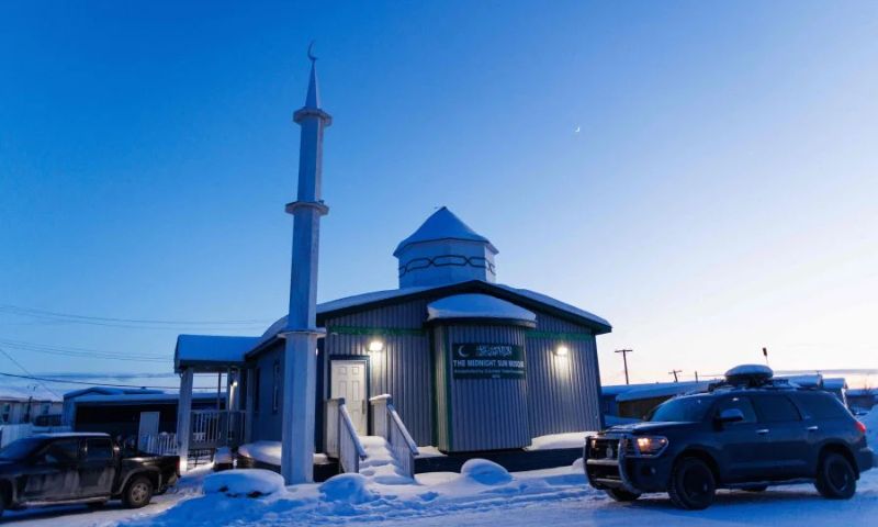Muslims Break Fast for Ramadan in Canada's 'Little Mosque in the Tundra'