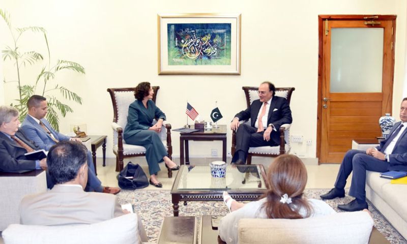 Pakistan, US, Dutch, Finance Minister, Middle Eastern,