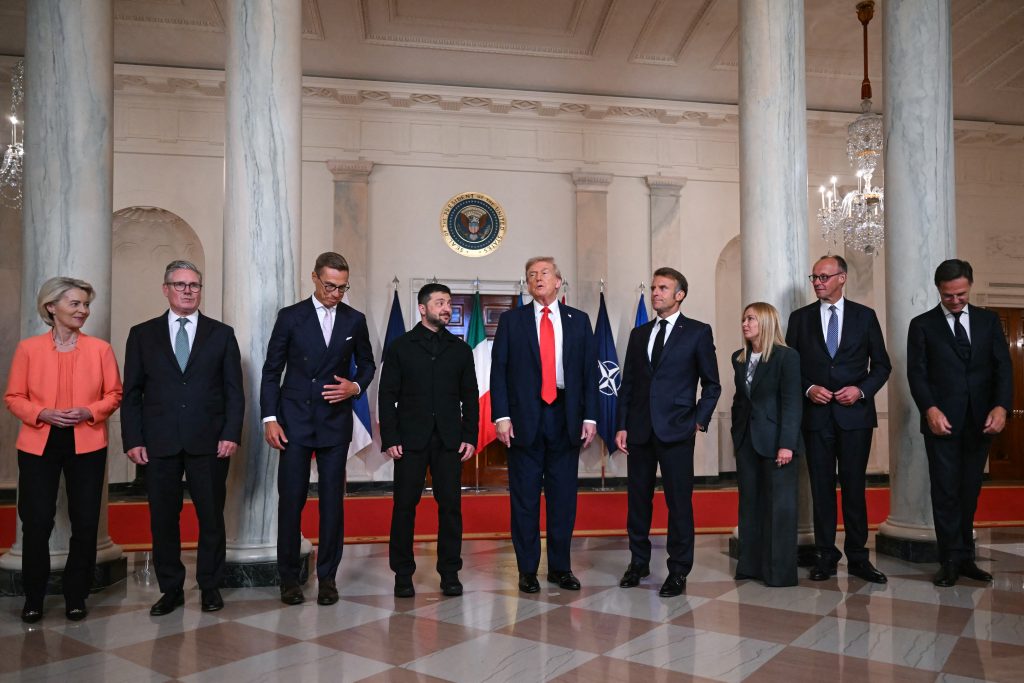 AFP 20250818 69V36VY v3 HighRes TrumpMeetsZelenskyAndEuropeanLeadersInWashingto