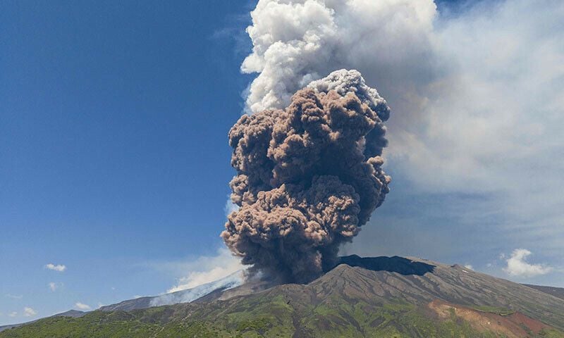 Active Volcanoes