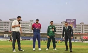 Toss, Sharjah, Pakistan, UAE, Tri-Series, Final Spot