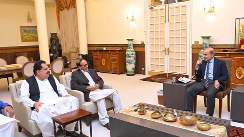 PM Shahbaz and Sujjat