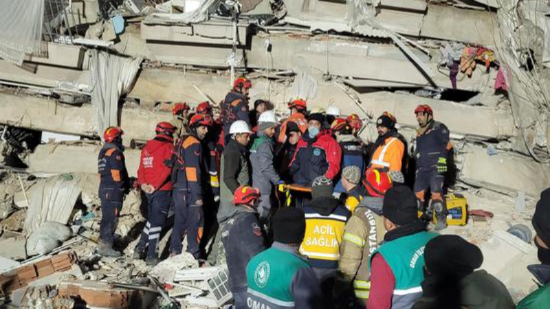 Lack of Hygienic Facilities Endangering Quake Survivors in Türkiye