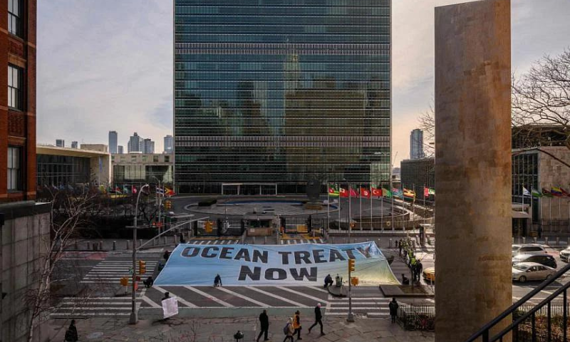UN
