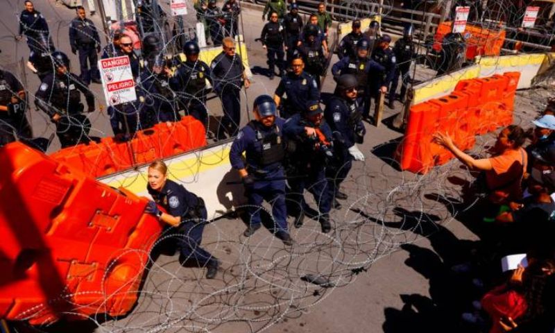 Officials, Arrest, Venezuela, Corruption, Charges