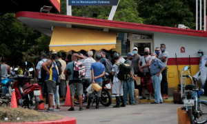 Cubans Suffer Days-long Wait for Fuel with Little Explanation
