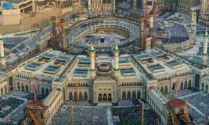 Roof of 3rd Saudi Expansion of Grand Mosque Will Open for Pilgrims During Ramadan