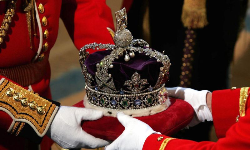 The Powers of the UK King