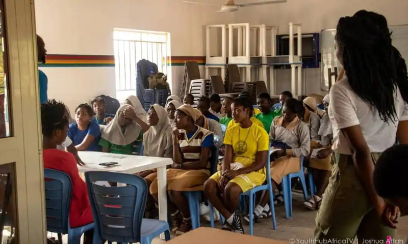 Schoolchildren, Security, Government, families, Ten, students, school, classes, money