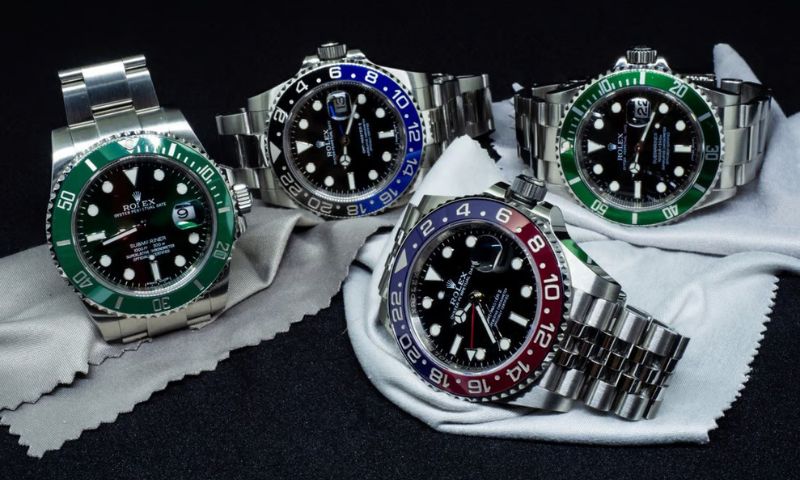 Luxury, Watchmakers, Snapchat, Bitcoin, Gen Z, Buyers, Company, Watch, Younger, Brands, US, Economic