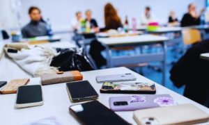 Netherlands, phones, legislature, Classrooms, Education, government, students