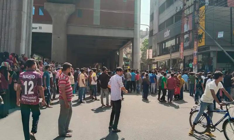 Bangladesh, fashion, workers, millions, Zara, Levi's, H&M