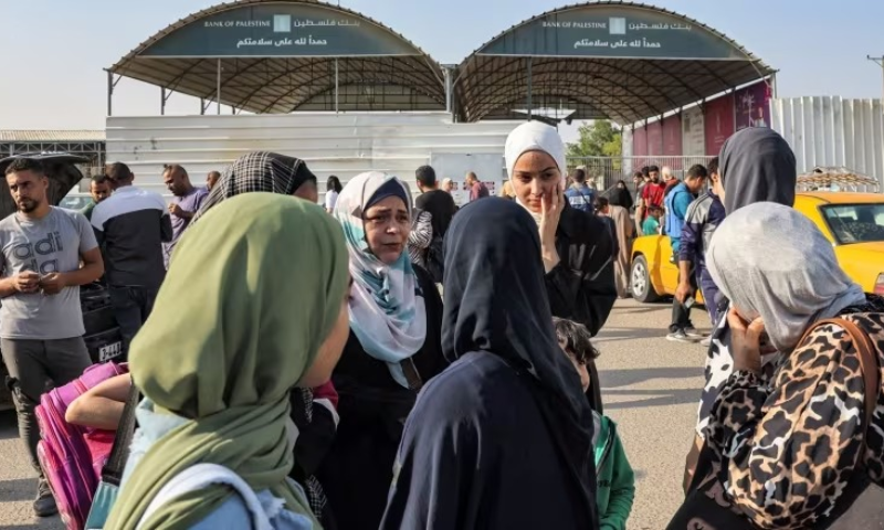 Gaza Evacuees Arrive in Egypt After Rafah Border Crossing Reopens 1
