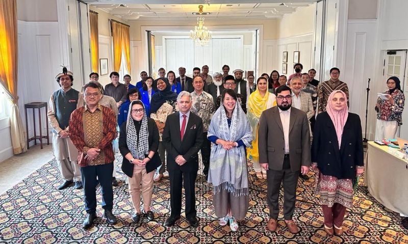 Indonesian, Foreign Minister, Pakistan, relations, ties, Islamic, sciences. Visit, Afghanistan, students