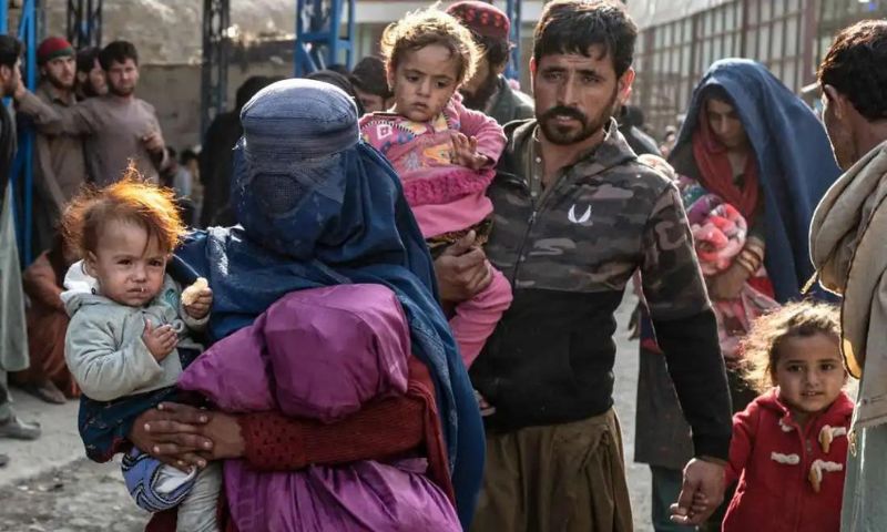 Torkham Border, Illegal Afghan Refugees, Khyber Pakhtunkhwa, Afghanistan, Angoor Adda