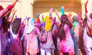 holi
