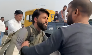 Kashmiri Vendors Allege Abuse by Lucknow Authorities