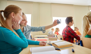 New Zealand will Ban Cellphones in Schools: Report