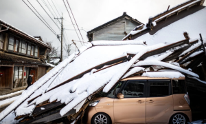 Japan Quake Toll Hits 161 as Snow Hampers Relief