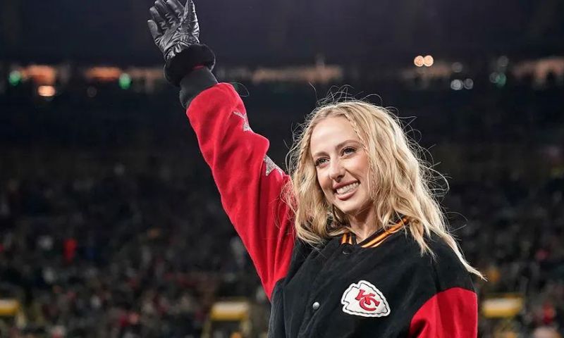 Brittany Mahomes, Hotel, Staff, TikTok, WAG, NFL, Patrick Mahomes, Employee, Hollywood,