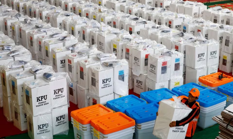 Indonesia in final stretch ahead of world's biggest single-day election
