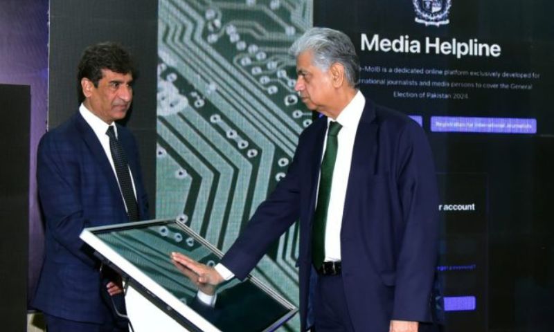 Media Helpline, phones, laptops, mobile, online, app, Pakistan, vote, polls, elections, vote, journalists