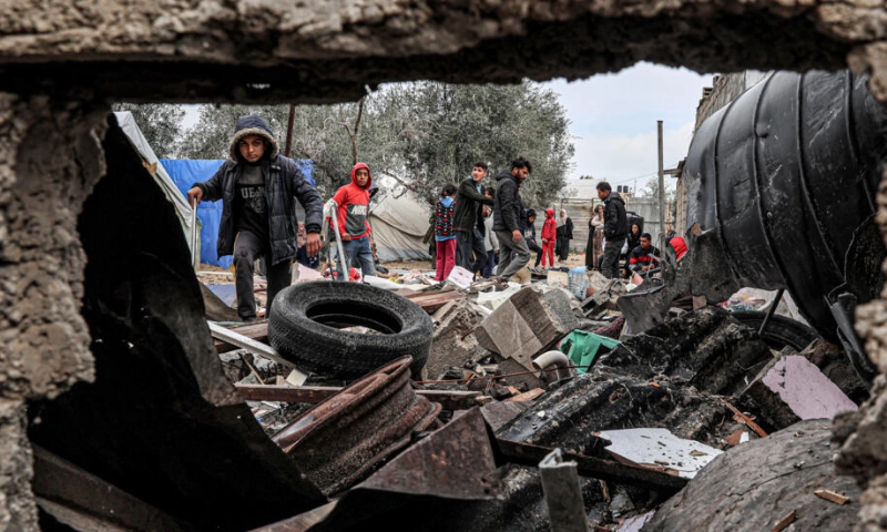 Gaza Hunger Crisis Deepens as Hopes Build for Ceasefire Amid Israeli Attacks