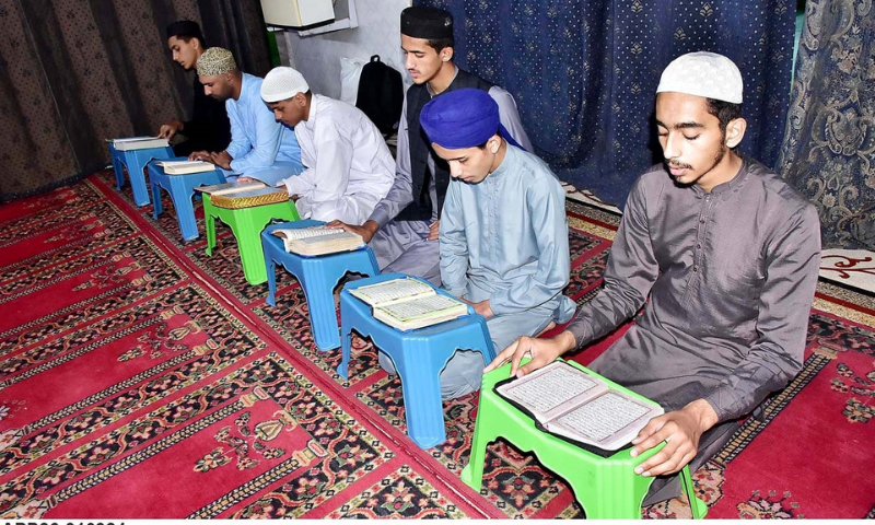 Millions of Faithful Begin Itikaaf Observance Worldwide