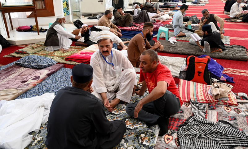 Millions of Faithful Begin Itikaaf Observance Worldwide 3