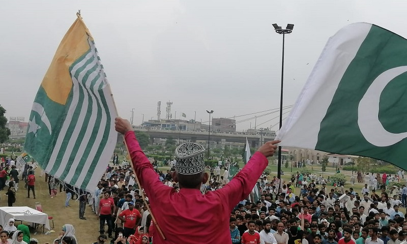Pro-Pakistan Posters Resurface in IIOJK Ahead of Pakistan Day