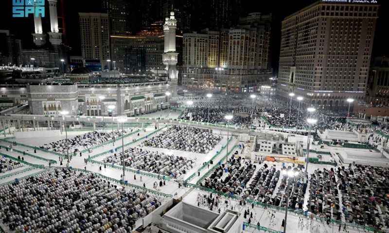 Grand Mosque, Pilgrims, Ramadan, Prophet's Mosque, Zamzam,