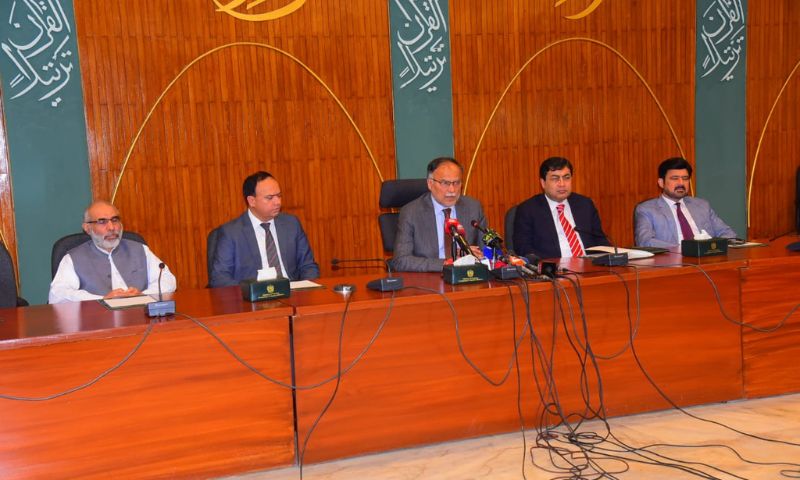 Ahsan Iqbal, Seeks, Enhanced, Role, Sector, Specialists, PSDP, Projects