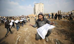 Gazans Rush North After Rumors of Open Checkpoint