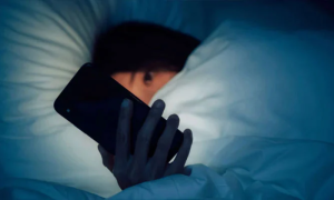 Pakistan Ranked 10th Worldwide in Terms of Mobile Screen Time