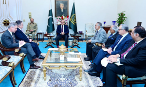 Pakistan’s PM Invites French President for Official Visit
