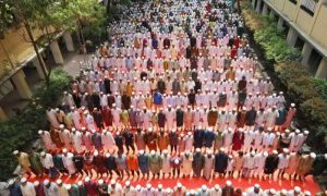 Thousands Pray for Rain in Bangladesh Amid Rising Heatstroke Deaths
