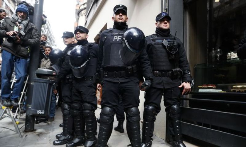 Argentina Police Raid Dozens of Soup Kitchens