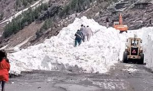 Naran, Road, Reopens, Tourists, Snow, NHA