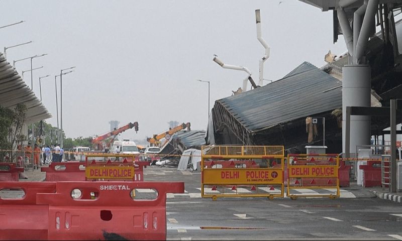 New Delhi, New Delh's international airport, heavy rains, Prime Minister Narendra Modi, Priyanka Gandhi, Roof Collapse,