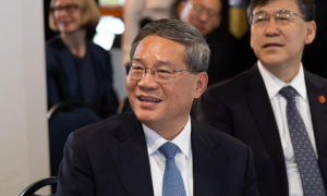 Chinese Premier Backs Dialogue Not Confrontation During New Zealand Visit
