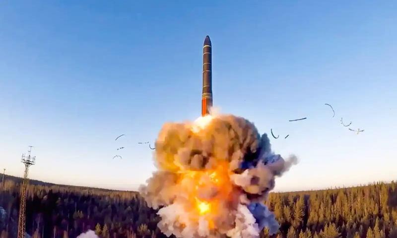 Putin, Nuclear Weapons, US, Europe, Russian President, Vladimir Putin, Russia, Intermediate-range Nuclear Weapons, United States, Germany, Soviet Union, European, Missiles