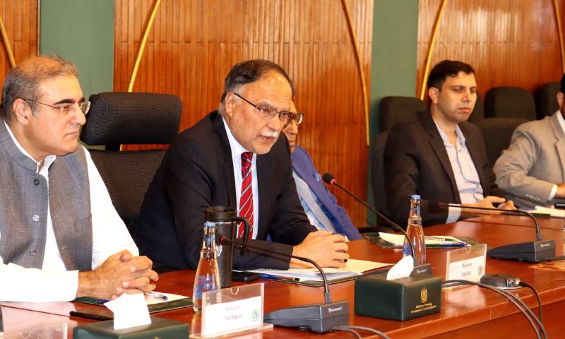 Pakistan, Ahsan Iqbal, CPEC projects, Prime Minister Shehbaz Sharif, China, CPEC,
