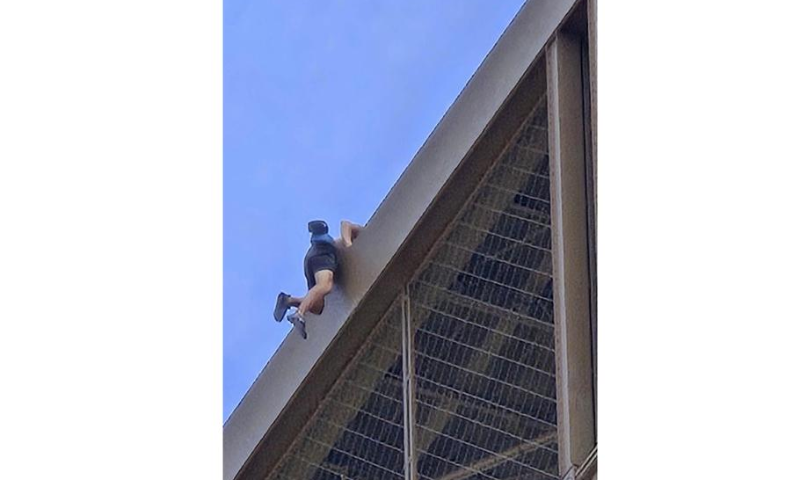 Police, Olympics, Eiffel Tower, Paris,