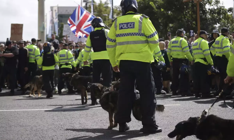 UK, Police, Riots, Alert