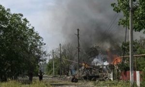 Ukraine Civilians Flee as Russian Troops Advance in Eastern Donetsk Region